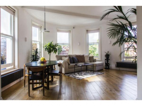 Modern Apartment in Hampstead for 4